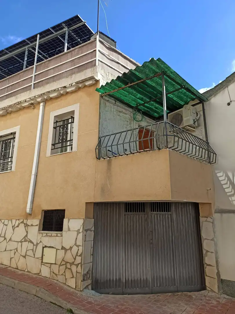Vista exterior de Finca rústica en venda en Morata de Tajuña amb Aire condicionat, Calefacció i Terrassa