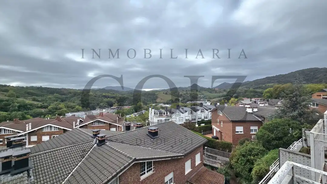 Vista exterior de Casa adosada en venta en Donostia - San Sebastián  con Calefacción, Terraza y Trastero