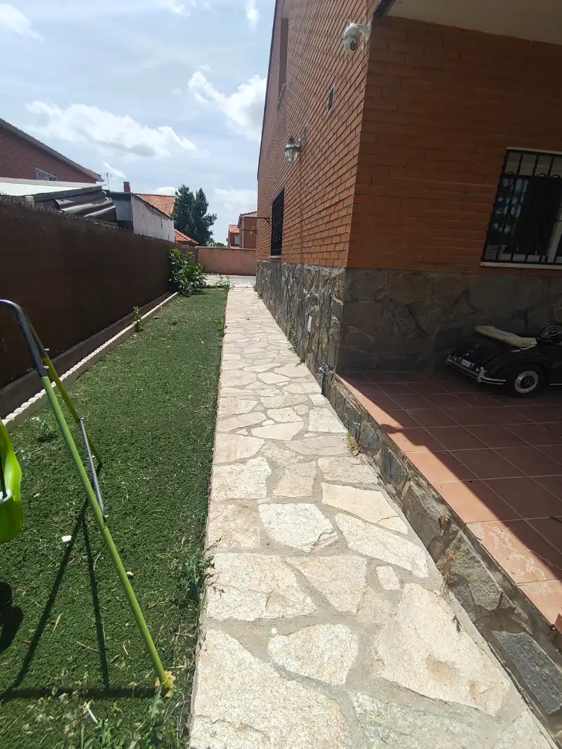 Jardí de Casa o xalet en venda en Las Ventas de Retamosa amb Aire condicionat, Calefacció i Jardí privat