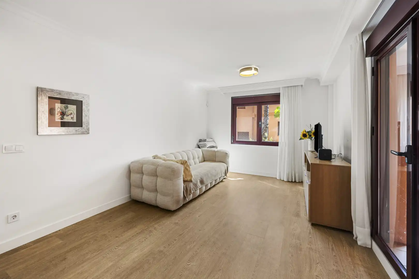 Sala de estar de Apartamento en venta en Benahavís con Aire acondicionado, Terraza y Piscina