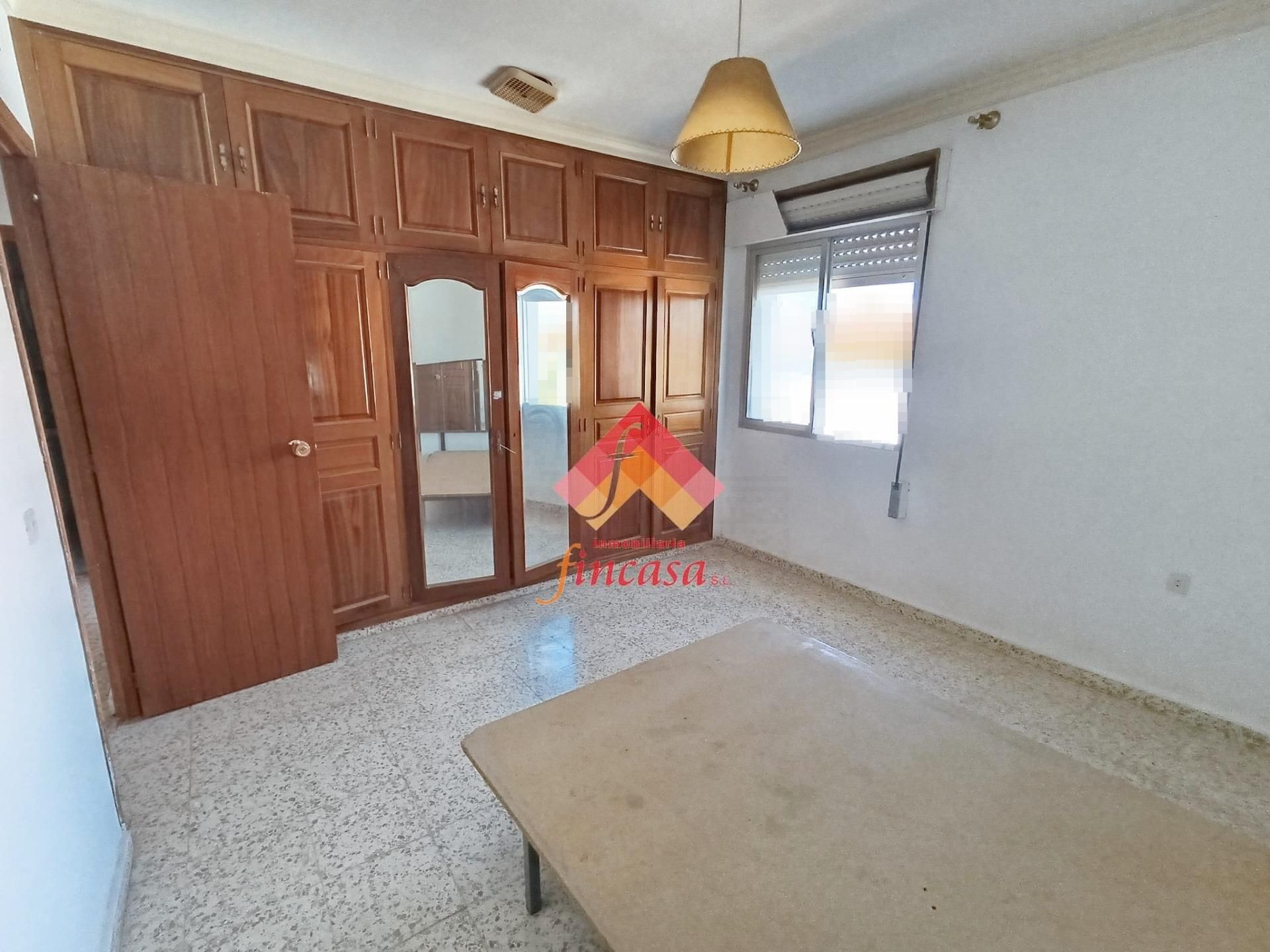 Dormitori de Pis en venda en Ronda amb Terrassa