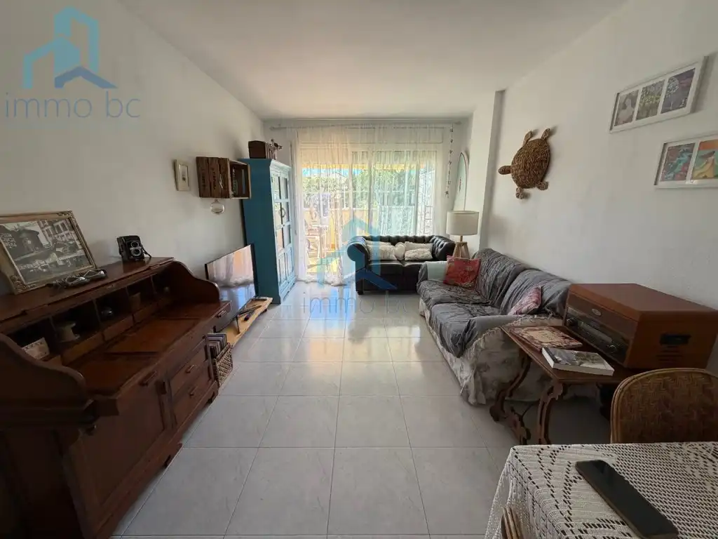 Sala d'estar de Planta baixa en venda en La Pobla de Montornès  
