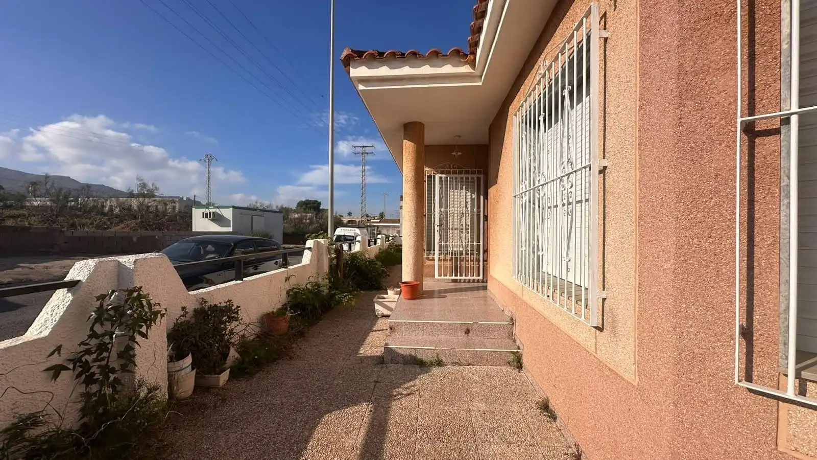 Vista exterior de Casa adosada en venta en La Unión ciudad