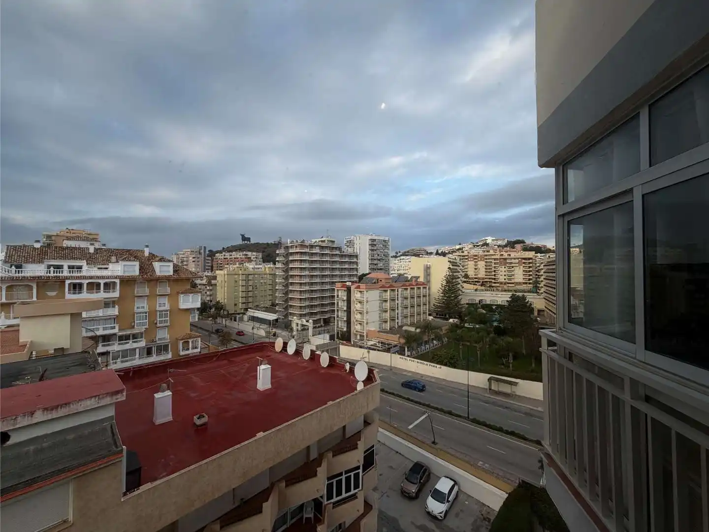 Vista exterior de Piso en venta en Fuengirola con Terraza, Amueblado y Piscina comunitaria