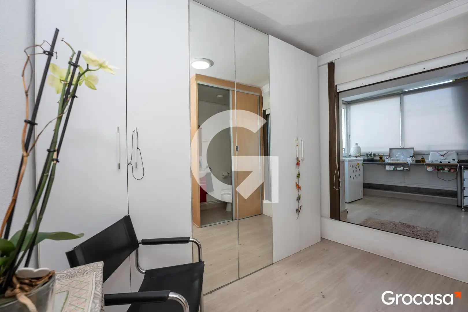 Schlafzimmer von Dachboden zum Verkauf in Cornellà de Llobregat mit Klimaanlage, Heizung und Terrasse