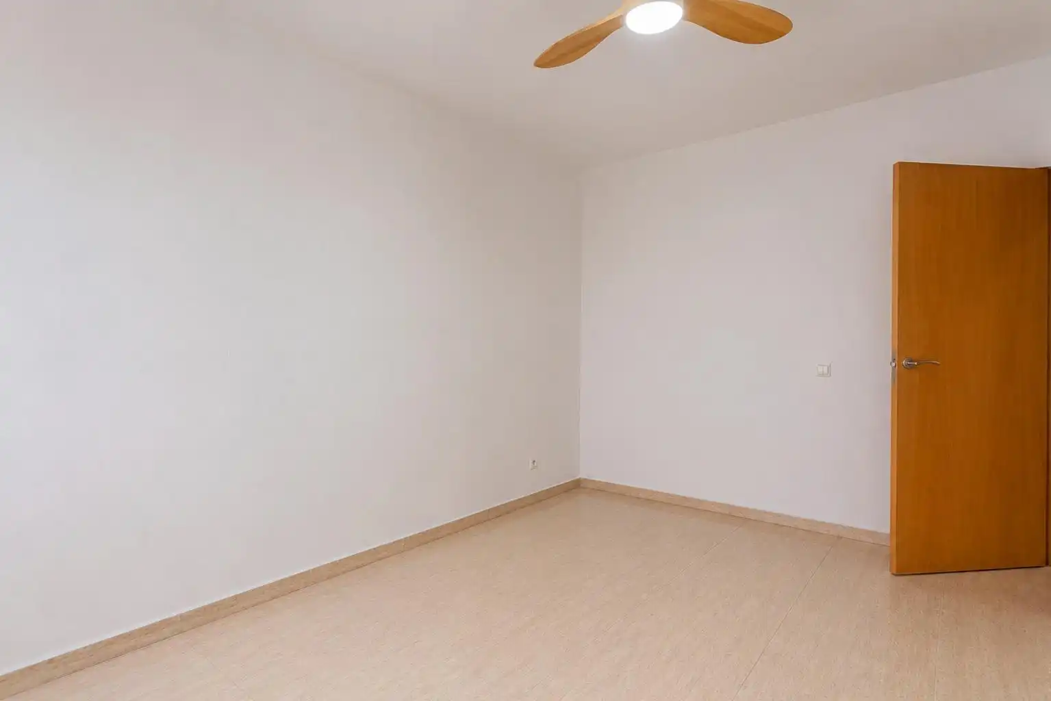 Habitación de Piso en venta en Vilanova del Camí con Aire acondicionado y Amueblado