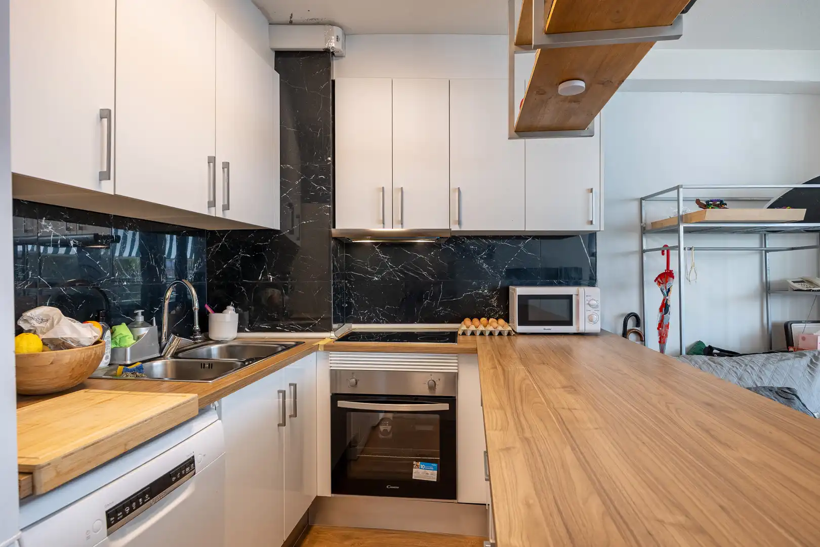 Kitchen of Flat for sale in Benidorm  with Swimming Pool, Furnished and Community pool