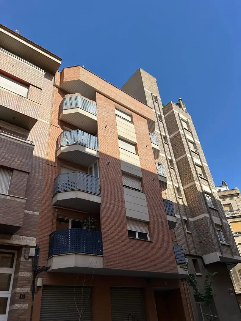 Vista exterior de Piso en venta en Lleida con Calefacción, Parquet y Terraza