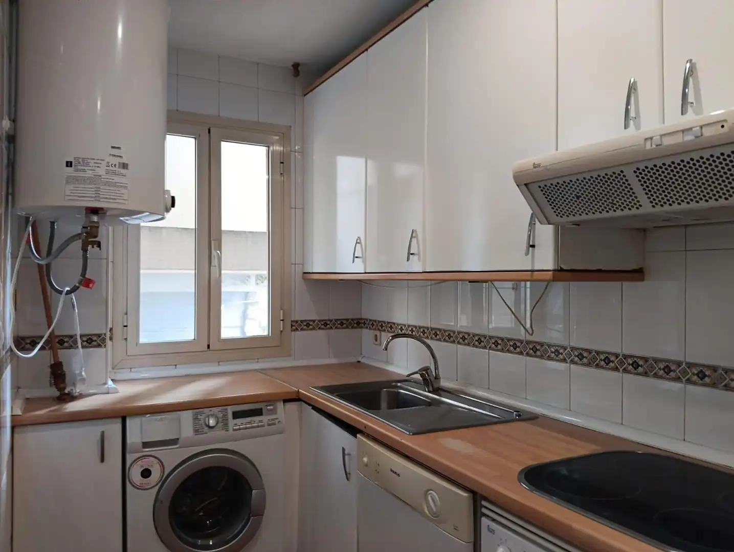Kitchen of Flat for sale in San Lorenzo de El Escorial  with Heating, Parquet flooring and Storage room