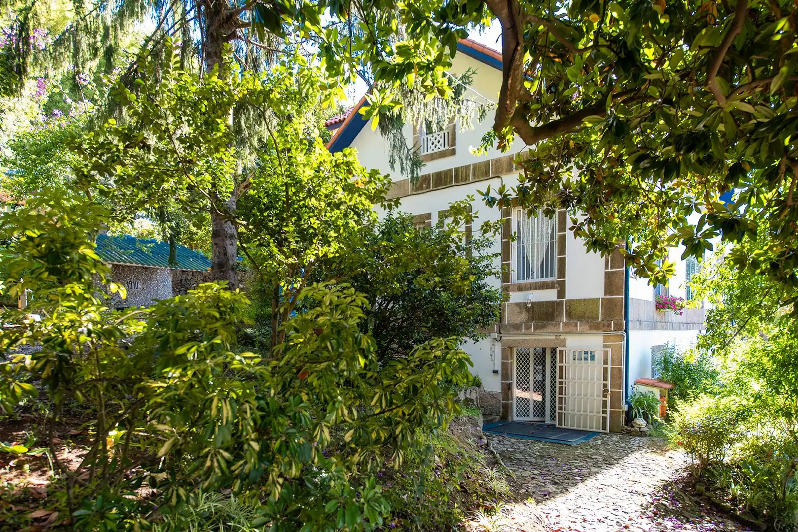 Vista exterior de Casa o chalet de alquiler en Redondela con Calefacción, Jardín privado y Parquet