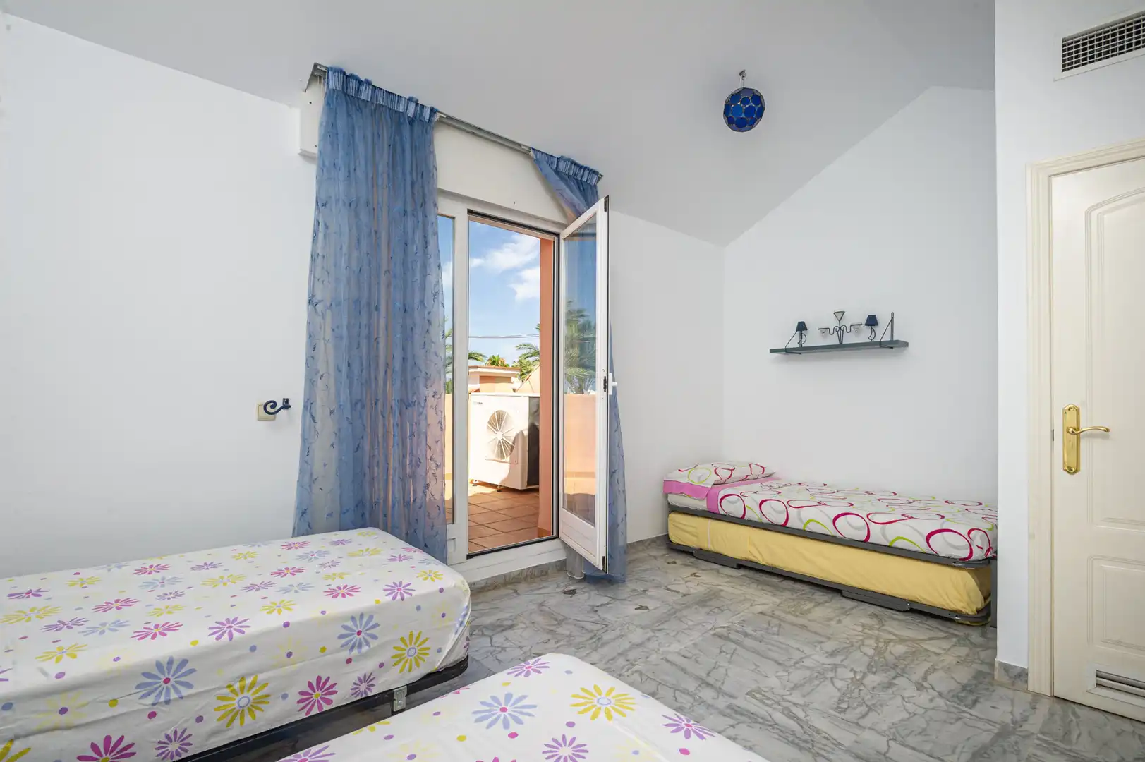 Casa adosada en venta en Lugar Urbanizacion Bahia Marbella, Bahía de Marbella