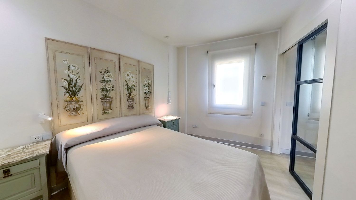 Bedroom of Flat to rent in  Madrid Capital  with Air Conditioner, Heating and Swimming Pool