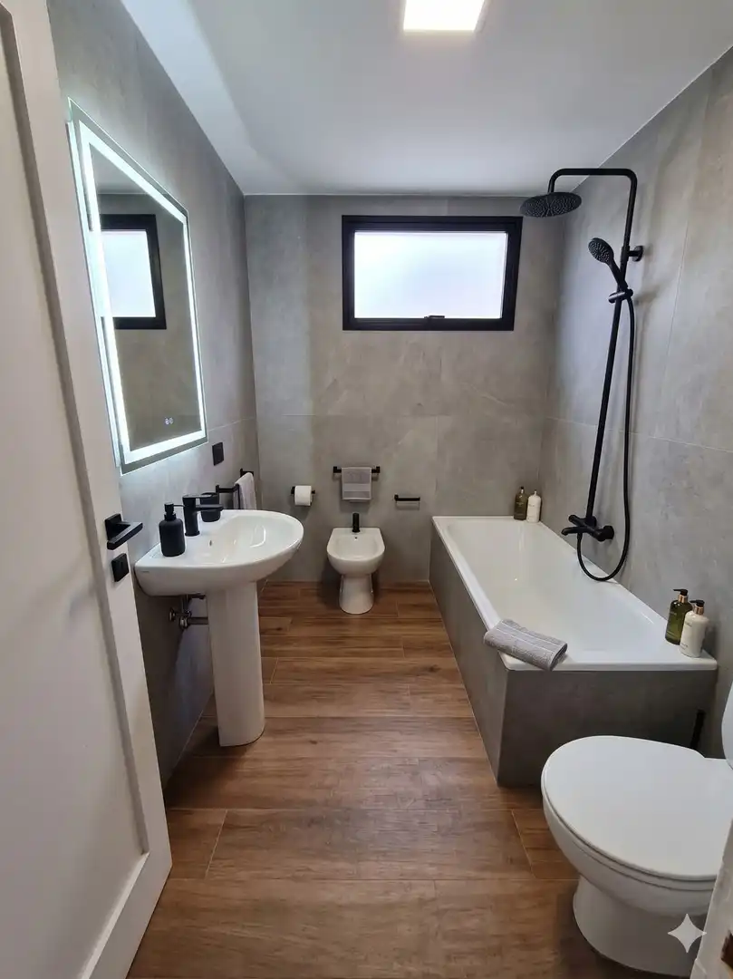 Bathroom of Flat for sale in Santa Cruz de Tenerife