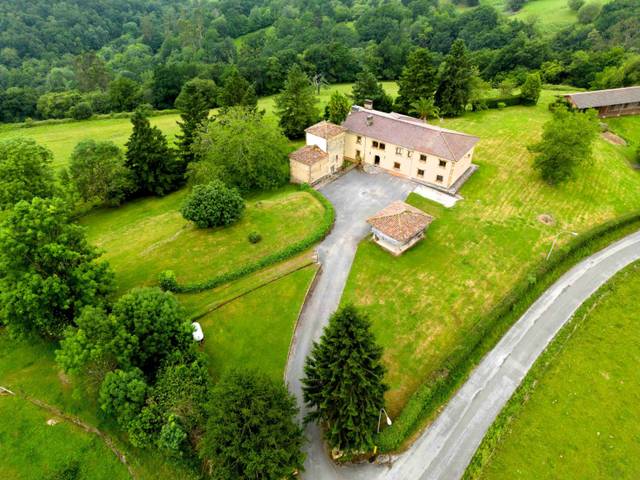 Casa-chalet en Venta en Piloña