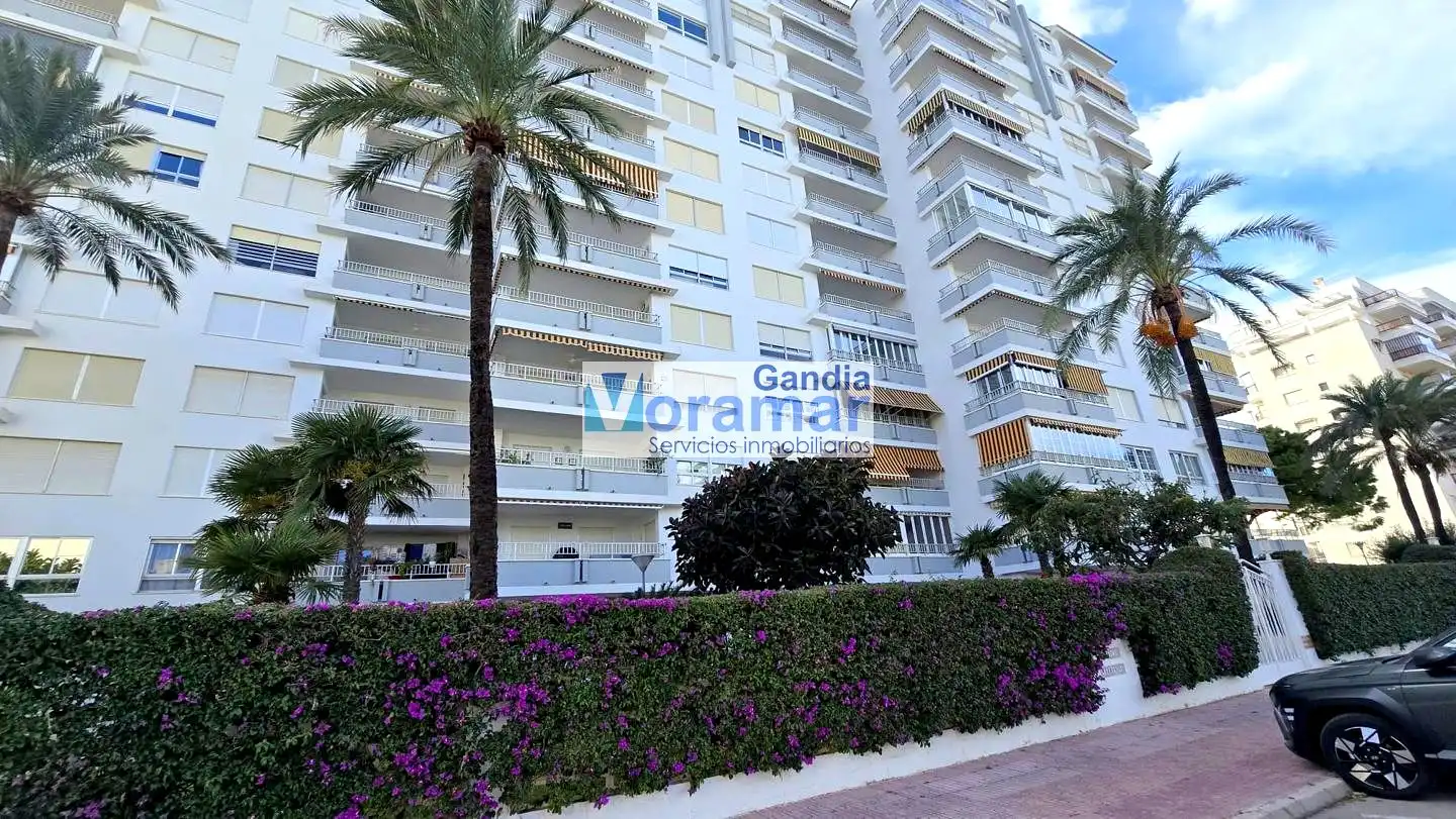 Vista exterior de Apartamento de alquiler en Gandia con Aire acondicionado, Calefacción y Piscina comunitaria