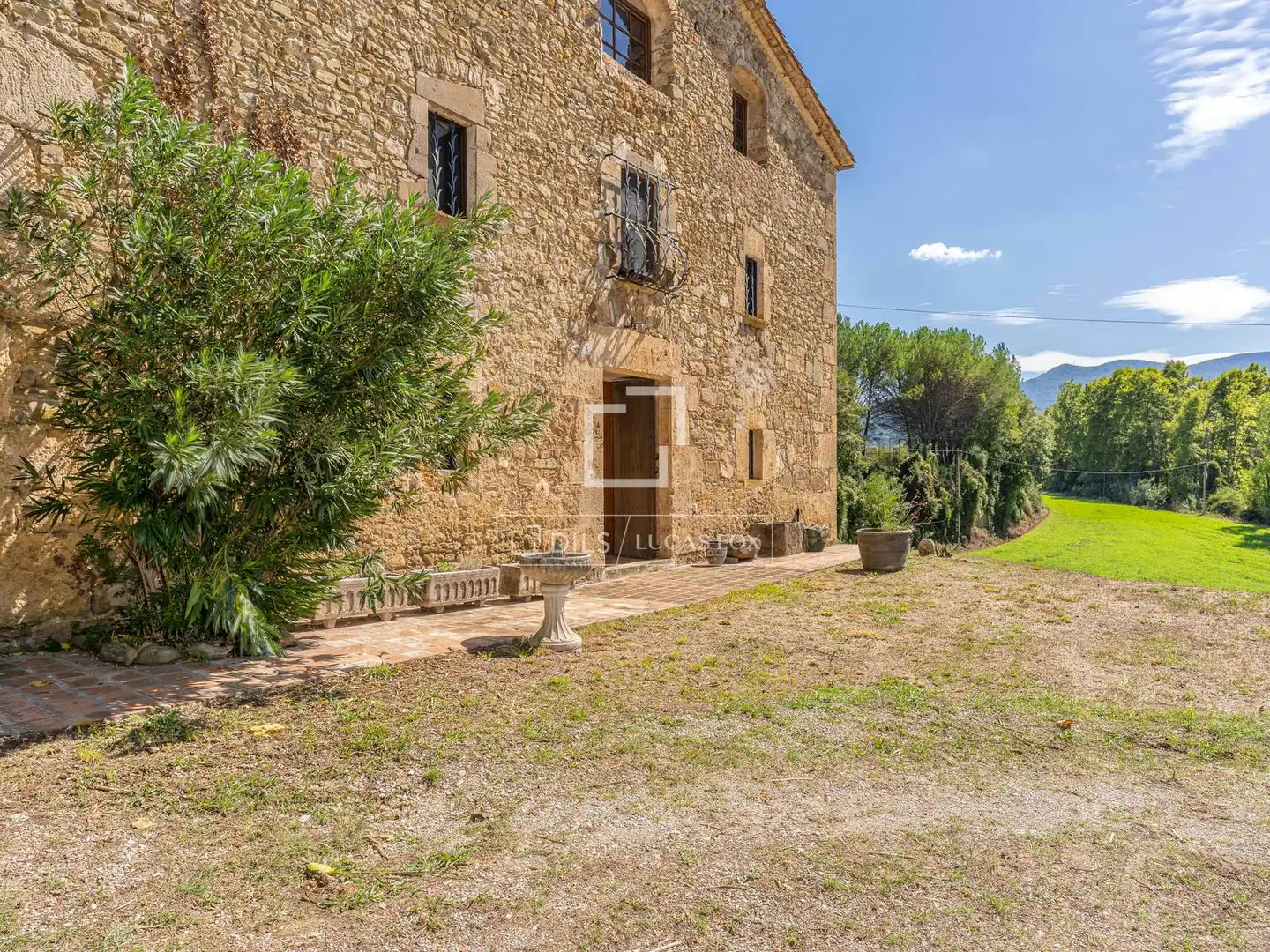 Casa rústica amb terrassa en venda a Banyoles, imagen 5
