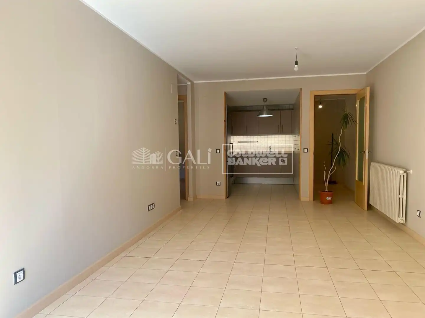 Planta baja de alquiler en Canillo con Calefacción, Terraza y Trastero