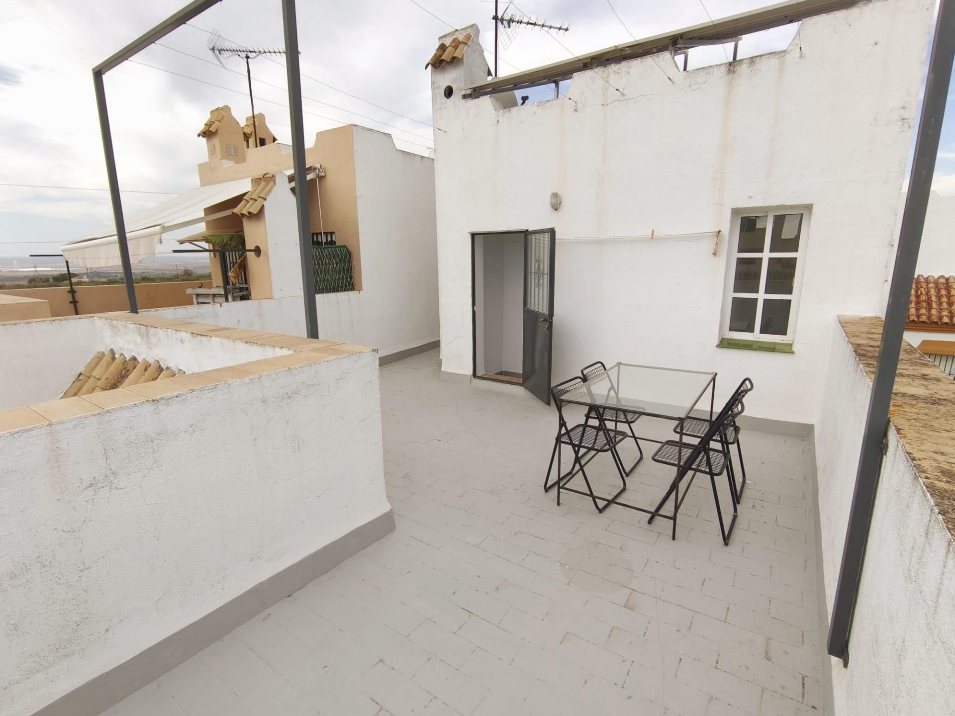 Terraza de Dúplex de alquiler en Sanlúcar la Mayor con Aire acondicionado y Trastero