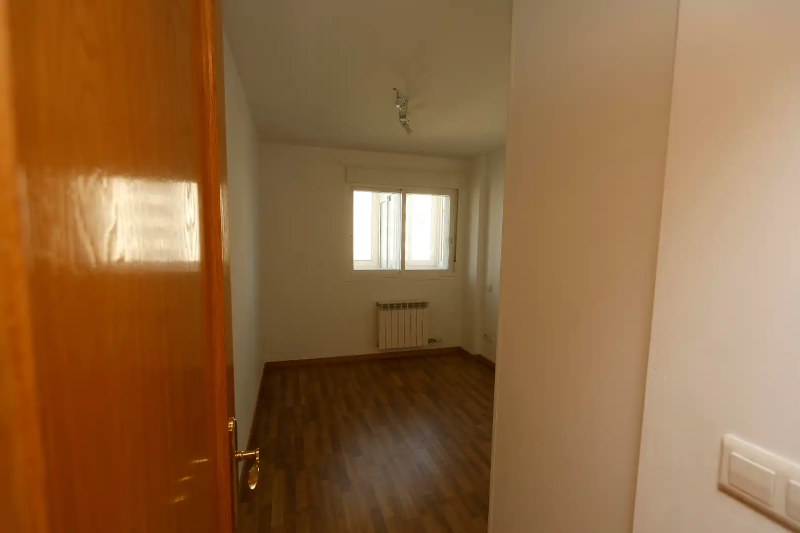 Habitación de Apartamento en venta en Zaragoza con Aire acondicionado, Calefacción y Horno