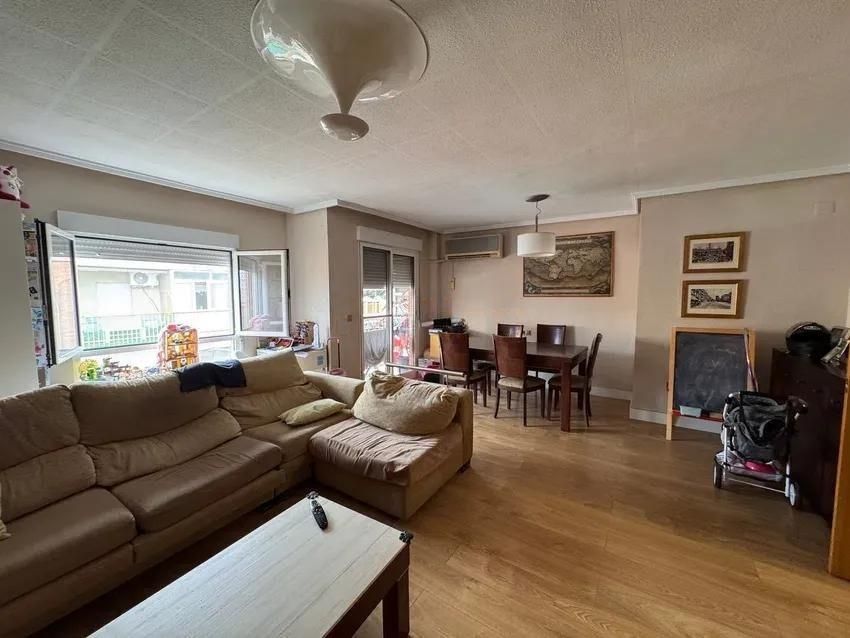 Sala de estar de Piso en venta en Paterna con Aire acondicionado y Balcón