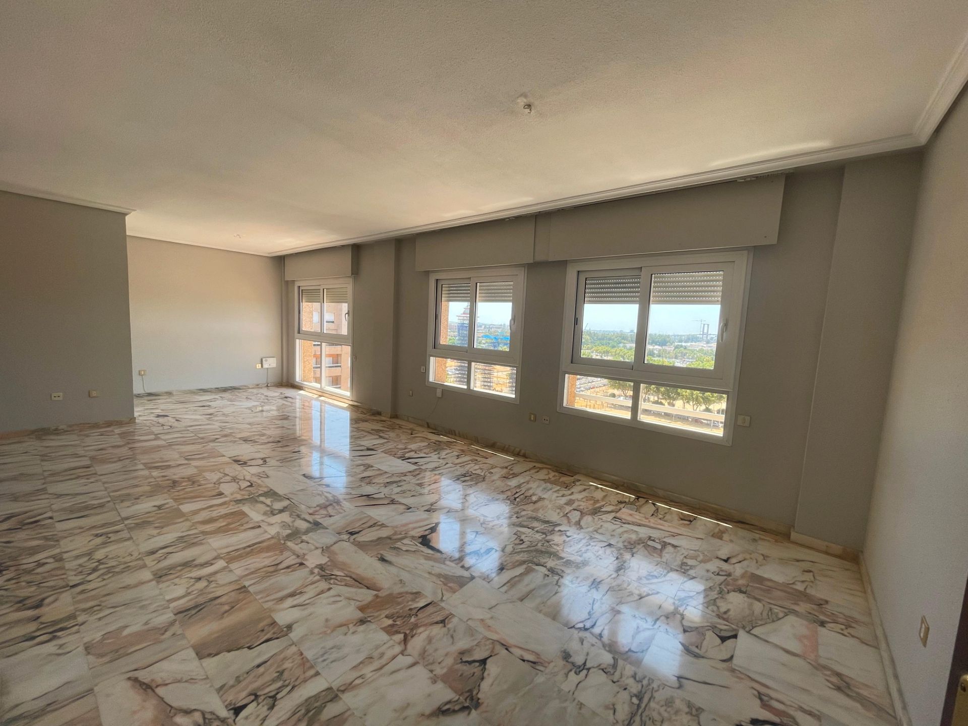 Sala de estar de Piso de alquiler en  Sevilla Capital con Balcón