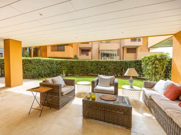 Rez-de-chaussée avec balcon à vendre à Puerto de Sotogrande - La Marina
