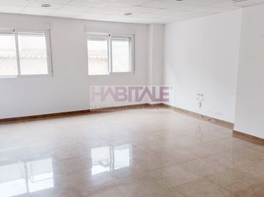Office space with lift to rent in Xàtiva