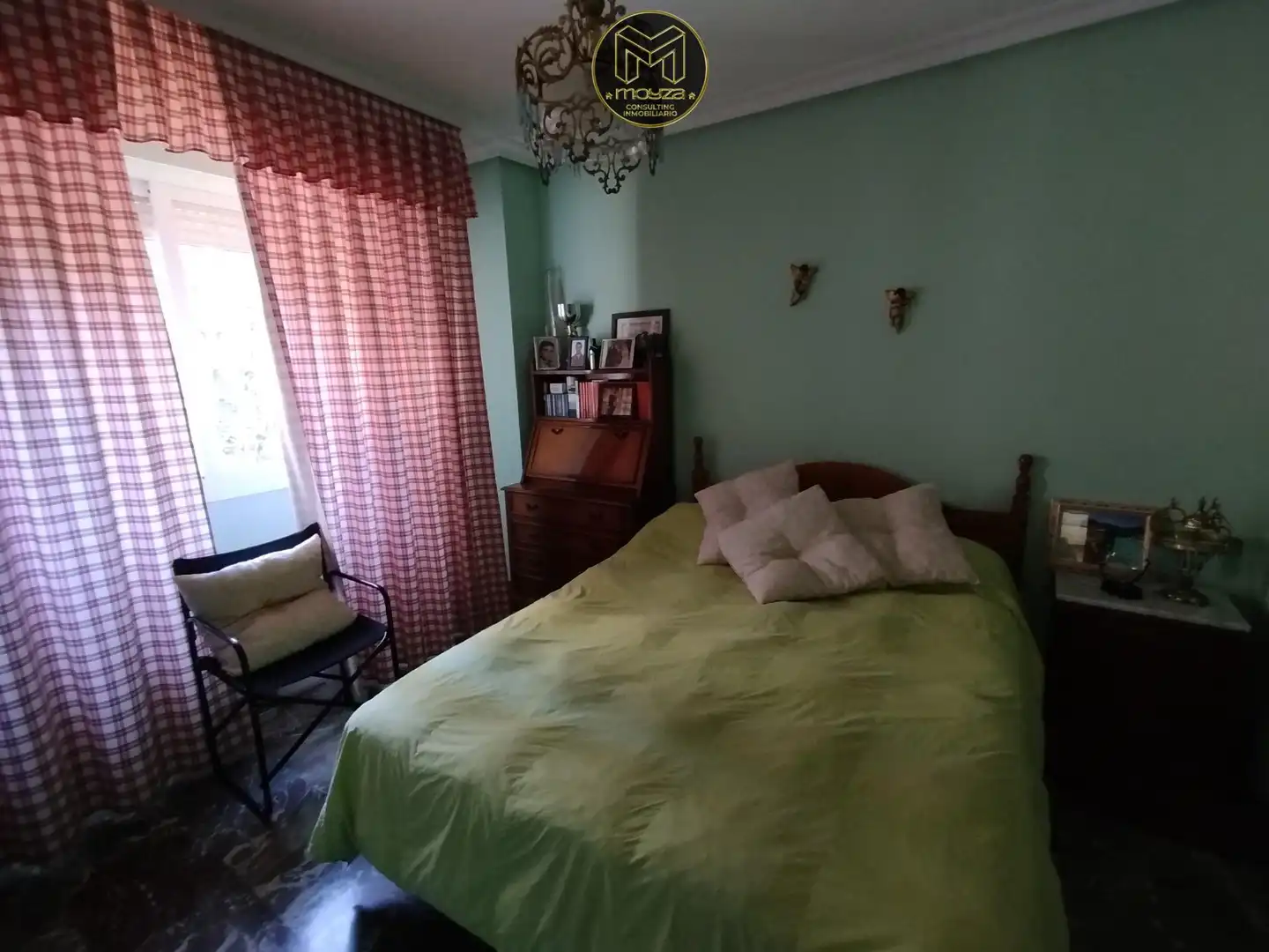Dormitori de Casa o xalet en venda en Jaén amb Aire condicionat, Calefacció i Terrassa