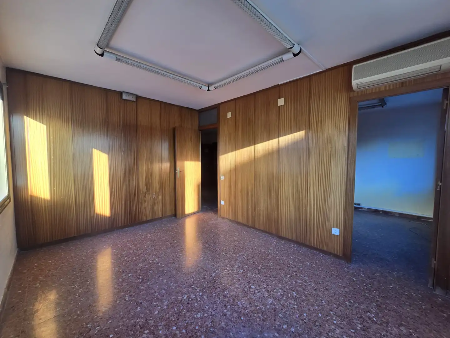 Office space with lift for sale in Carrer de Sant Roc, imagen 8