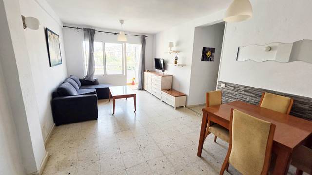 Piso en Venta en Calle Pintor Ramos Rosas en Alegría de la Huerta- Jardín de Málaga