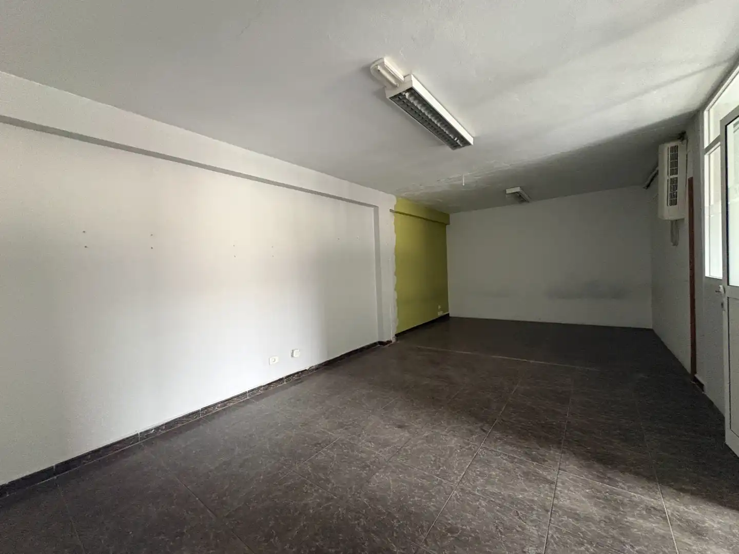 Industrial building to rent in Calle Arinaga 12, imagen 5