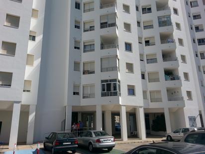 Vista exterior de Pis en venda en El Puerto de Santa María amb Balcó i Piscina comunitària