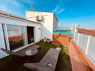 Attico con piscina in vendita a Calle Tres Fuentes