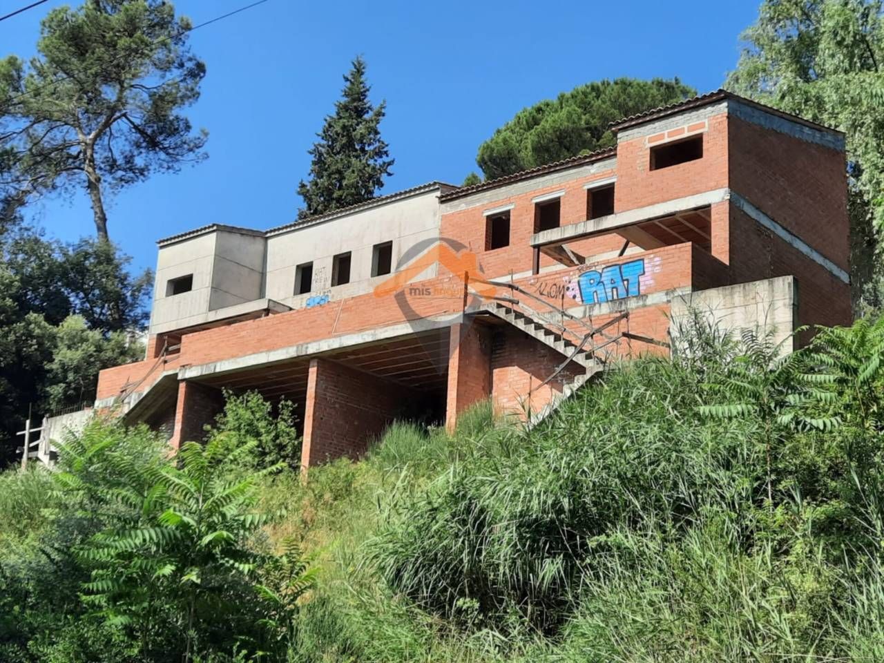 Vista exterior de Casa adosada en venda en Vacarisses amb Jardí privat