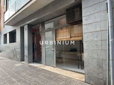 Local comercial de lloguer a Eixample Sud – Migdia