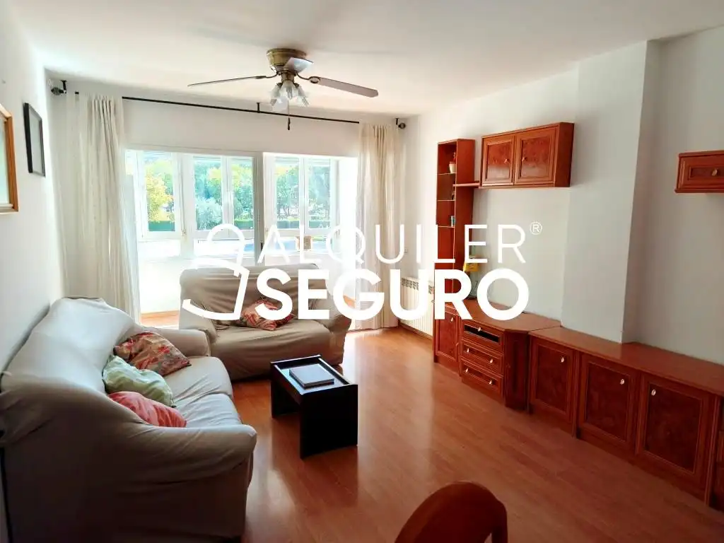 Flat for rent in Pintor Murillo, Norte - Universidad