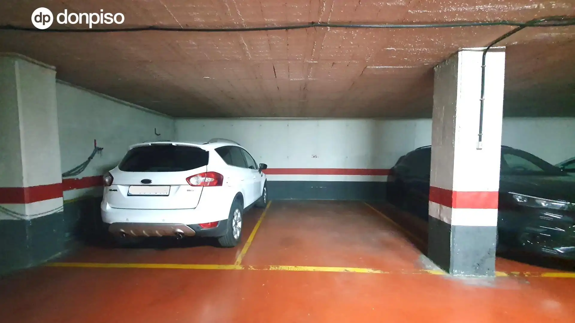 Parking of Flat for rent in Granada  with Air Conditioner, Heating and Terrace