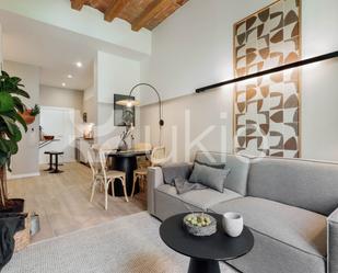 Sala d'estar de Apartament de lloguer en  Barcelona Capital amb Aire condicionat, Calefacció i Moblat