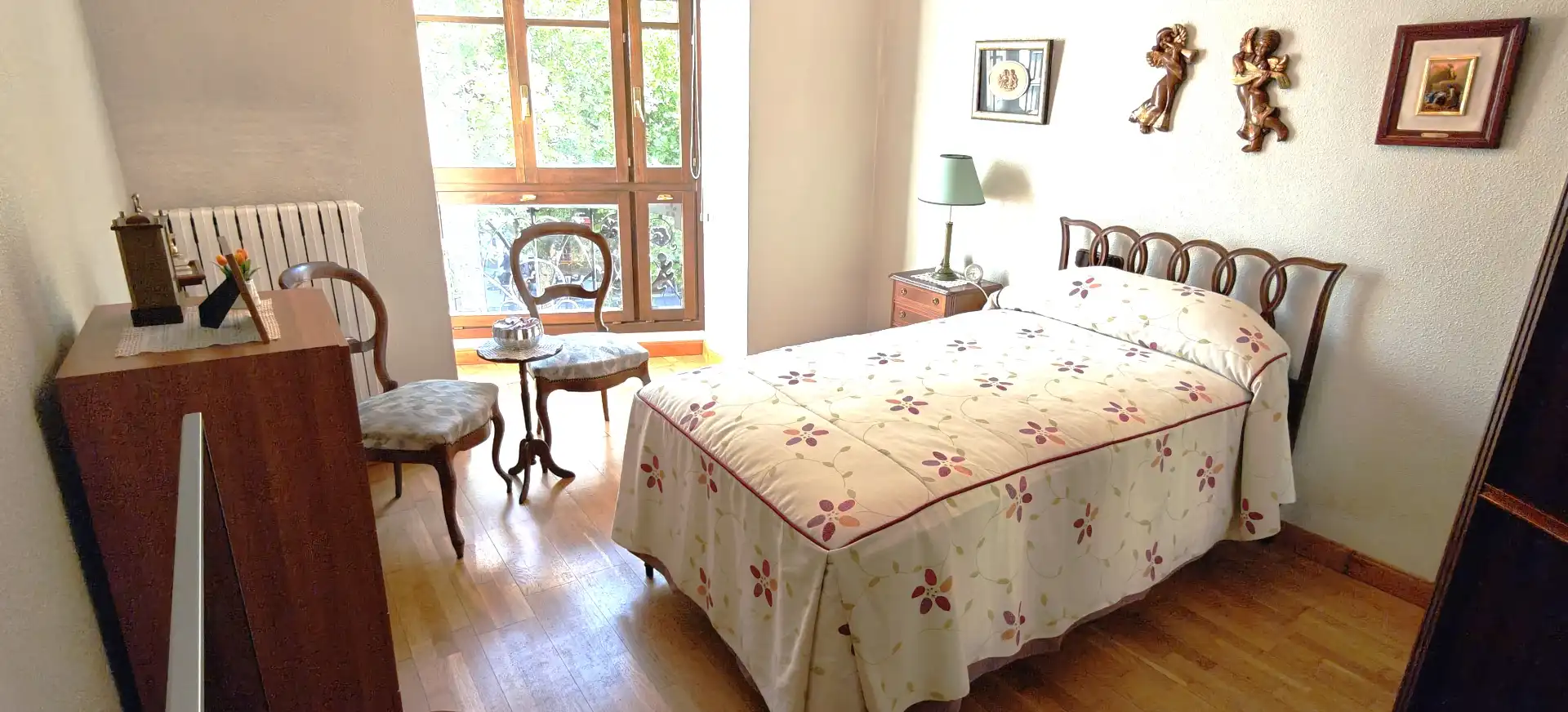 Bedroom of Flat for sale in Zaragoza  with Air Conditioner, Heating and Parquet flooring