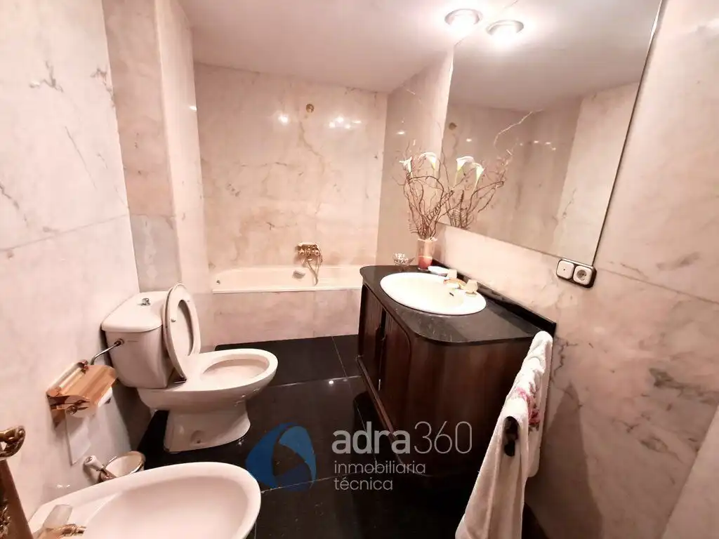 Bany de Local en venda en  Logroño