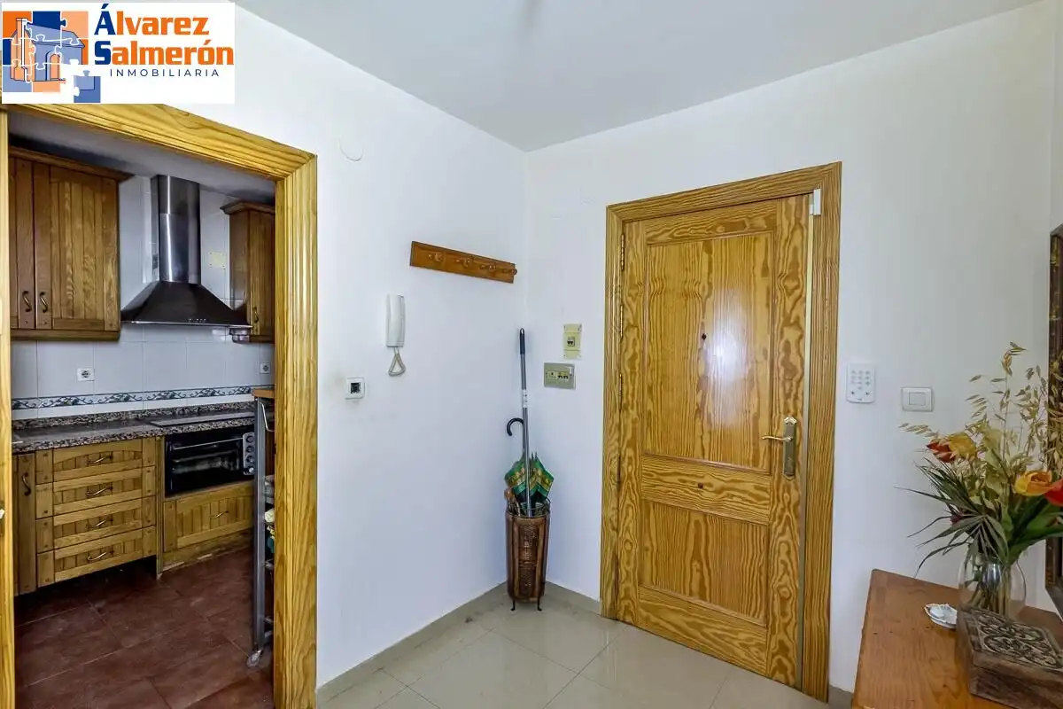 Wohnung zum Verkauf in Granada mit Balkon