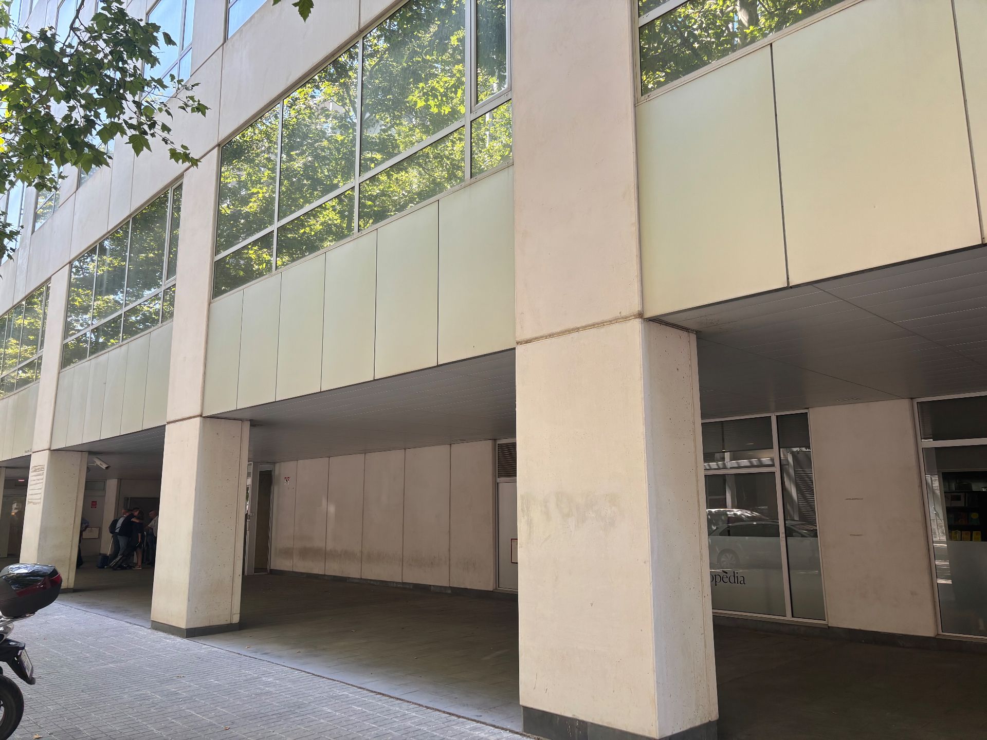 Exterior view of Office for sale in  Barcelona Capital  with Air Conditioner, Heating and Internet