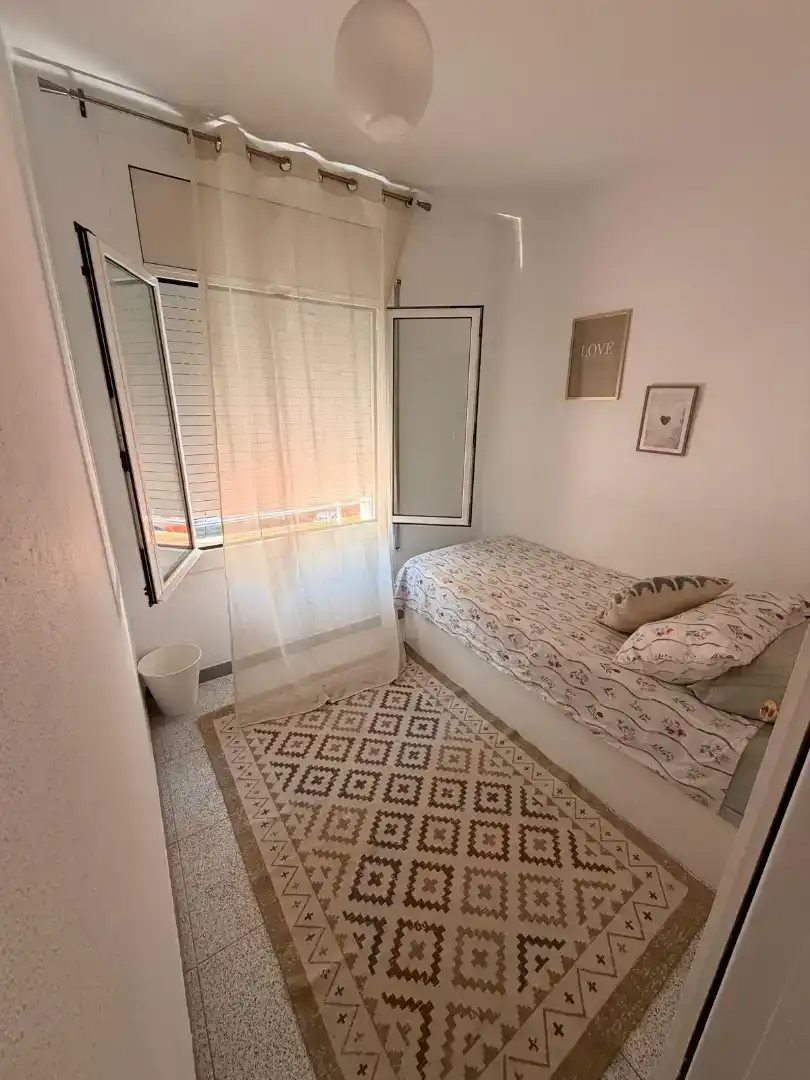 Schlafzimmer von Wohnung zur Miete in Tueda