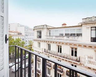 Vista exterior de Pis de lloguer en  Madrid Capital amb Aire condicionat i Balcó