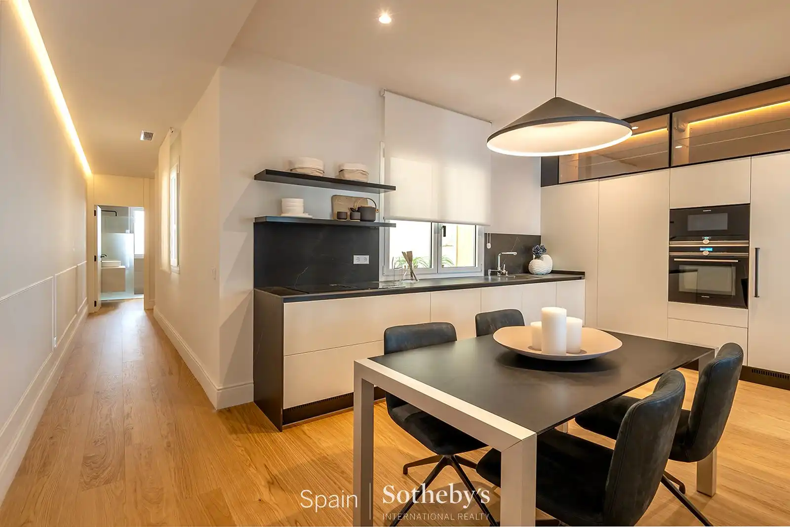 Kitchen of Apartments for sale in Madrid  with Air Conditioner and Heating