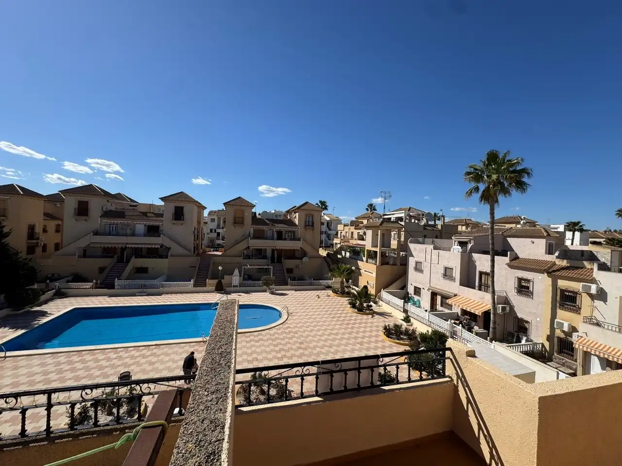 Piscina de Casa adosada en venda en Torrevieja amb Terrassa, Forn i Balcó