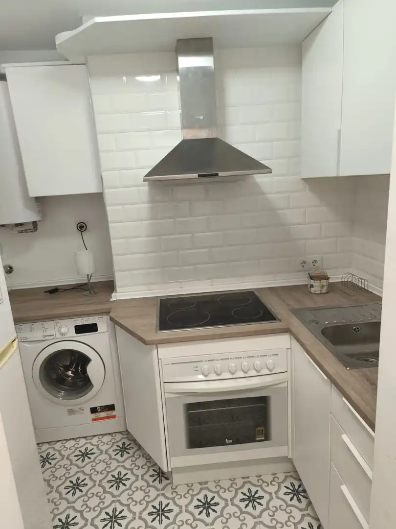 Küche von Wohnung zur Miete in Sevilla mit Klimaanlage, Heizung und Möbliert