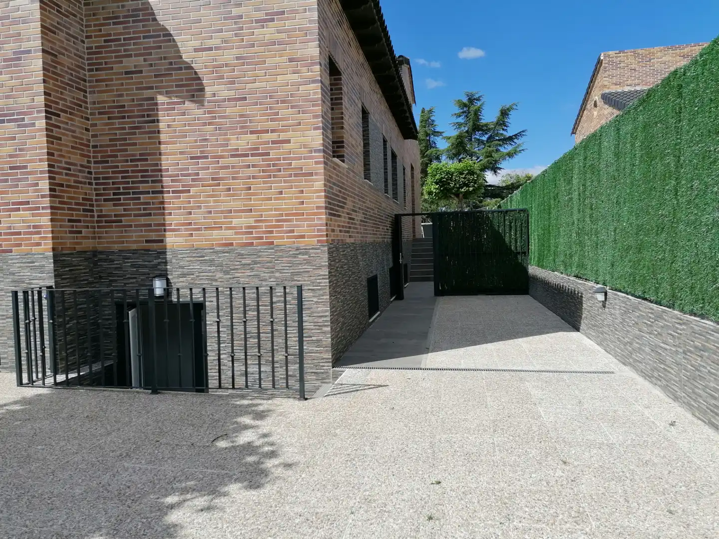 Vista exterior de Apartament de lloguer en Villanueva de la Cañada amb Calefacció, Forn i Rentadora