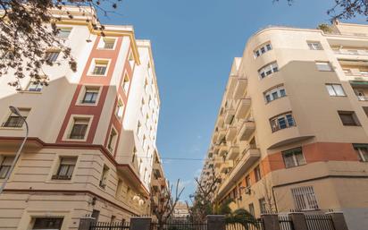 Exterior view of Flat for sale in  Madrid Capital  with Heating, Private garden and Terrace