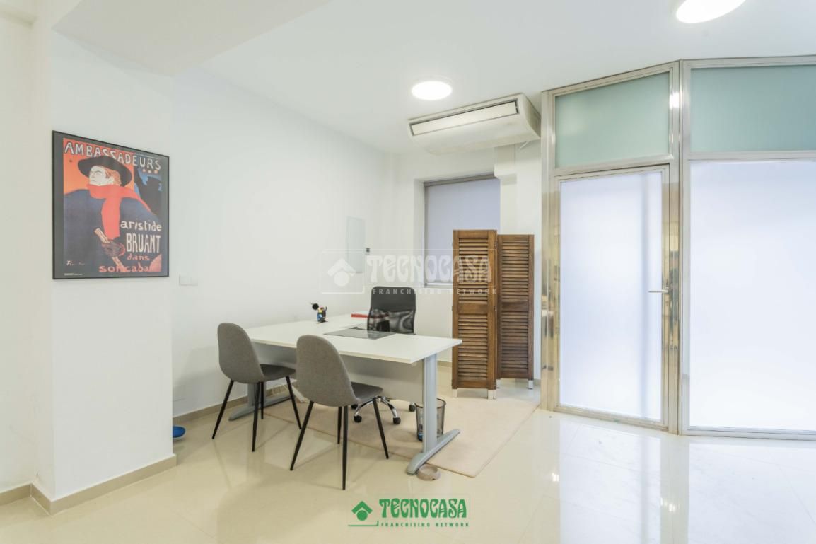 Garage for sale in  Almería Capital